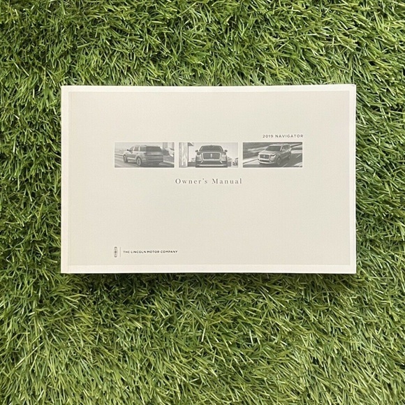 2019 Lincoln NAVIGATOR 3.5L V6 Owners Manual - Picture 2 of 10
